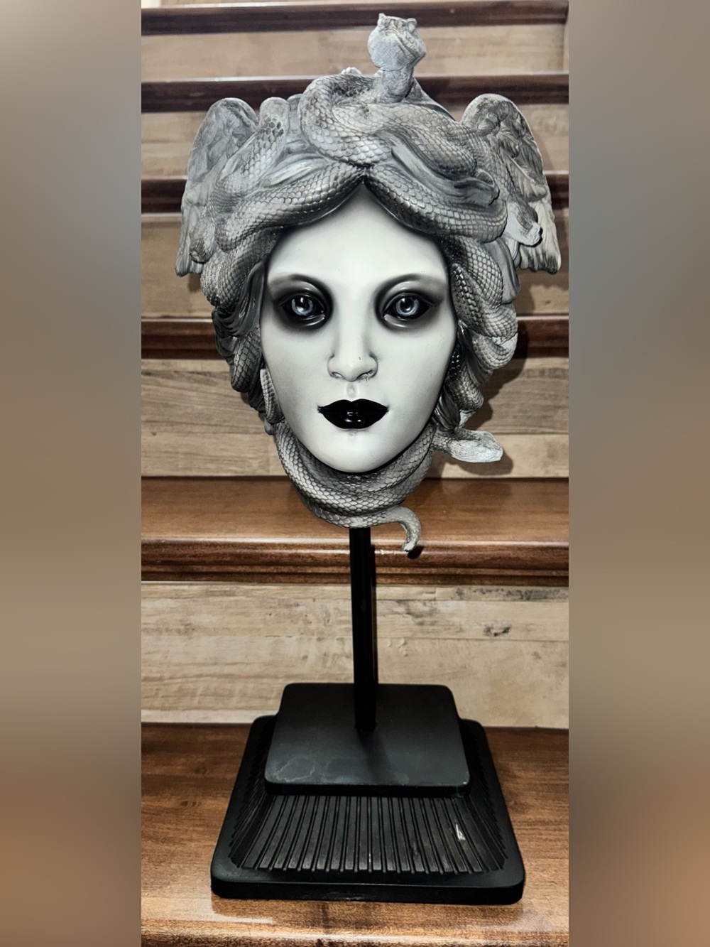 🥰 Medusa Snake 🐍 Goddess Bust Statue 21” Tall Greek Mythology, chic style